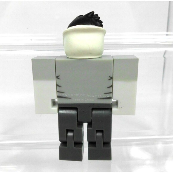 Roblox Series 2 Action Figure Berezaa Grey Azure Mines Toy 3 In Jazwares No Code - Picture 2 of 3